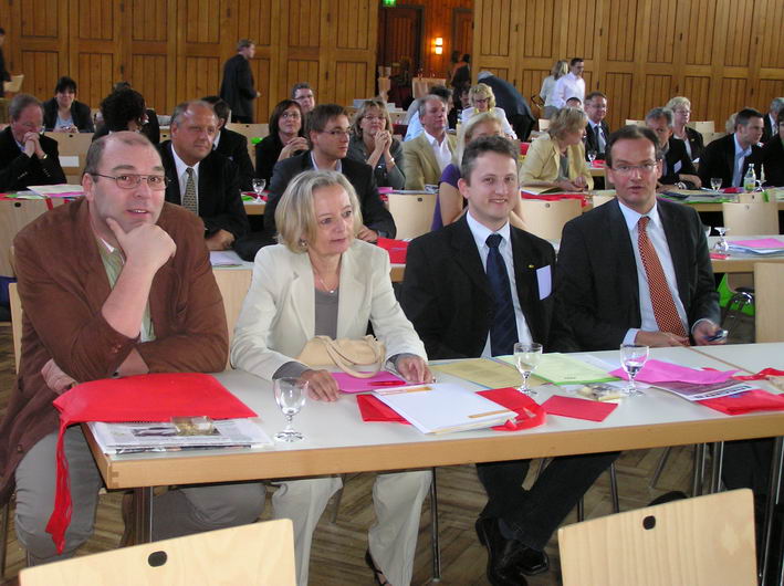 die Delegierten im Saal 