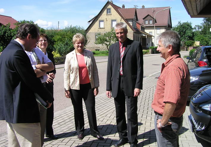 auf dem Weg zur Produktionshalle 