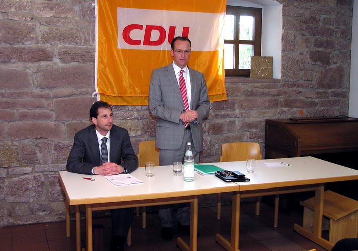 Warten auf die Ausfhrungen des Refereten