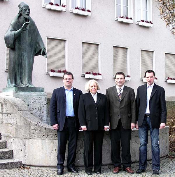 Großbild unserer Maulbronner Kreistagskandidaten 2009 - neues Fenster 331  KB - bitte klicken